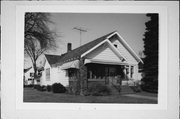 255 W 6TH ST, a Bungalow house, built in New Richmond, Wisconsin in 1930.