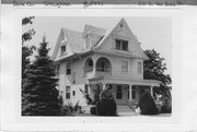 100 S VAN BUREN ST, a Queen Anne house, built in Stoughton, Wisconsin in 1902.
