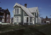 518 W RIDGE AVE, a Queen Anne house, built in Galesville, Wisconsin in 1895.