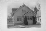 464 W KILBOURN AVE, a Bungalow house, built in West Bend, Wisconsin in .