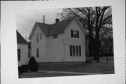 1002 SUMMER ST, a Gabled Ell house, built in West Bend, Wisconsin in .