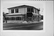 110 COTTONWOOD AVE, a Commercial Vernacular inn, built in Hartland, Wisconsin in 1912.