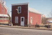 280 N MAIN ST, a Astylistic Utilitarian Building mill, built in Iola, Wisconsin in 1862.