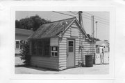 SE CNR OF MILL AND SOUTH STS, a Front Gabled gas station/service station, built in Black Earth, Wisconsin in .