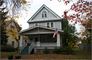 707 CHAPPLE AVE, a Queen Anne house, built in Ashland, Wisconsin in 1897.