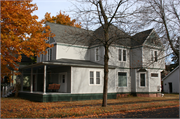 722 MACARTHUR AVE, a Queen Anne house, built in Ashland, Wisconsin in 1892.