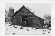 US HIGHWAY 12/18, a Astylistic Utilitarian Building crib barn, built in Deerfield, Wisconsin in .