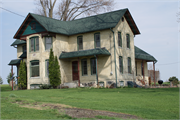 W5630 WEST RD, a Queen Anne house, built in Watertown, Wisconsin in 1895.
