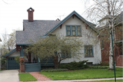 2417 E NEWTON AVE, a Craftsman house, built in Shorewood, Wisconsin in 1920.