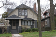 4154 N PROSPECT AVE, a Craftsman house, built in Shorewood, Wisconsin in .