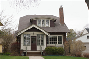 4155 N PROSPECT AVE, a Bungalow house, built in Shorewood, Wisconsin in .