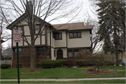 4300 N PROSPECT AVE, a Craftsman house, built in Shorewood, Wisconsin in 1925.