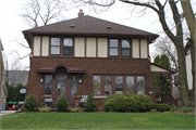 4308 N PROSPECT AVE, a Craftsman house, built in Shorewood, Wisconsin in 1927.