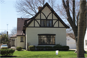 4471 N Prospect Ave, a English Revival Styles house, built in Shorewood, Wisconsin in 1926.