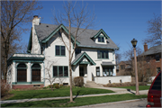 4017 N Richland Ct, a Arts and Crafts house, built in Shorewood, Wisconsin in 1914.