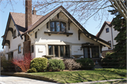 4214 N Stowell Ave, a Craftsman house, built in Shorewood, Wisconsin in 1913.