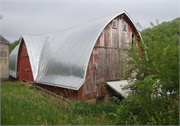 W 1238 RAMROD COULEE LANE, a Cross Gabled barn, built in Genoa, Wisconsin in 1920.