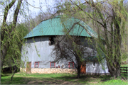1123 Harris Rd, a Astylistic Utilitarian Building centric barn, built in Forest, Wisconsin in 1906.