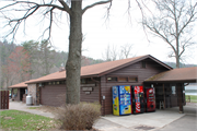 South Lake Road, DEVIL'S LAKE STATE PARK, a Contemporary grocery, built in Baraboo, Wisconsin in 1954.