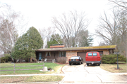 1 S EAU CLAIRE AVE, a Ranch house, built in Madison, Wisconsin in 1960.