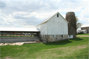 6210 COUNTY HIGHWAY P, a Astylistic Utilitarian Building barn, built in Springfield, Wisconsin in 1855.