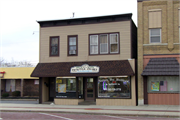 130 E WALWORTH AVE, a Commercial Vernacular retail building, built in Delavan, Wisconsin in 1880.