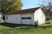 E11312 STH 60, a Astylistic Utilitarian Building garage, built in Prairie du Sac, Wisconsin in 1940.