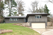 5 KEWAUNEE CT, a Ranch house, built in Madison, Wisconsin in 1957.