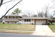 4706 LAFAYETTE DR, a Ranch house, built in Madison, Wisconsin in 1960.