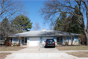 5110-12 MANITOWOC PKWY, a Ranch duplex, built in Madison, Wisconsin in 1960.