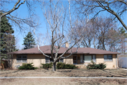 5204-06 MANITOWOC PKWY, a Ranch duplex, built in Madison, Wisconsin in 1959.