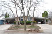 5205-07 MANITOWOC PKWY, a Contemporary duplex, built in Madison, Wisconsin in 1960.