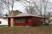 210 W NEWHALL AVE, a Contemporary house, built in Waukesha, Wisconsin in 1951.