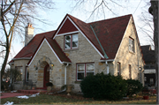 401 W PARK AVE, a English Revival Styles house, built in Waukesha, Wisconsin in 1935.