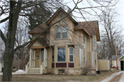 813 E BROADWAY AVE, a Queen Anne house, built in Waukesha, Wisconsin in 1891.