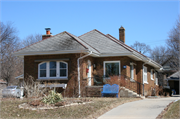 201 N GREENFIELD AVE, a Bungalow house, built in Waukesha, Wisconsin in 1928.