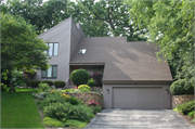 1220 SEITZ DR, a Late-Modern house, built in Waukesha, Wisconsin in 1984.