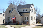 623 N CUMBERLAND DR, a English Revival Styles house, built in Waukesha, Wisconsin in 1938.