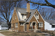 700 N CUMBERLAND DR, a English Revival Styles house, built in Waukesha, Wisconsin in 1929.