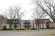4833 SHEBOYGAN AVE, a Other Vernacular apartment/condominium, built in Madison, Wisconsin in 1970.