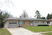 4813 SOUTH HILL DR, a Ranch house, built in Madison, Wisconsin in 1956.