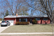 5222  SOUTH HILL DR, a Ranch house, built in Madison, Wisconsin in 1961.