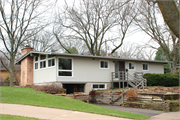 17 WALWORTH CT, a Ranch house, built in Madison, Wisconsin in 1957.