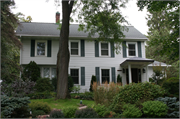 717 OAK KNOLL AVE, a Colonial Revival/Georgian Revival house, built in River Falls, Wisconsin in 1925.