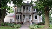 370 N Main St, a Queen Anne house, built in Iola, Wisconsin in 1880.