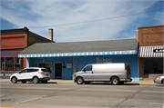 113 S MAIN ST, a Contemporary retail building, built in Lake Mills, Wisconsin in 1990.