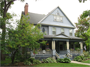 804 S MADISON ST, a Queen Anne house, built in Green Bay, Wisconsin in 1905.