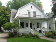 739 S QUINCY ST, a Dutch Colonial Revival house, built in Green Bay, Wisconsin in 1906.