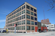 712 W MICHIGAN ST, a Commercial Vernacular warehouse, built in Milwaukee, Wisconsin in 1910.