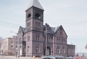 601 W 2ND ST (aka MAIN ST W), a Romanesque Revival post office, built in Ashland, Wisconsin in 1892.